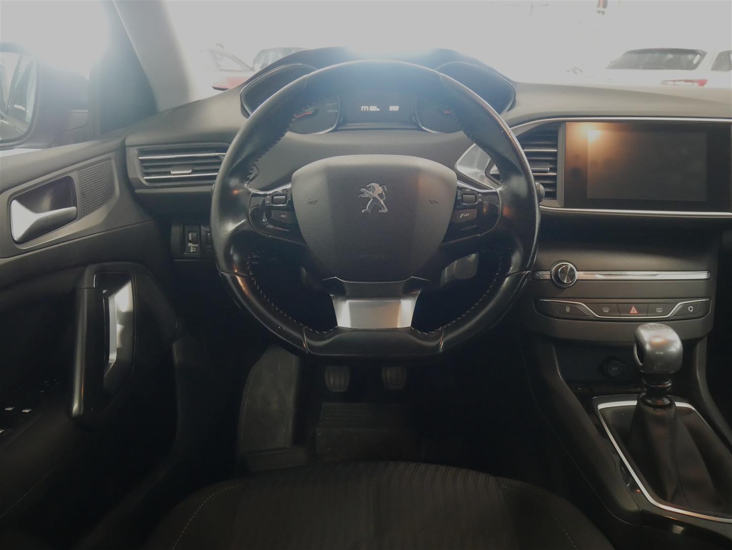 PEUGEOT 308 2016