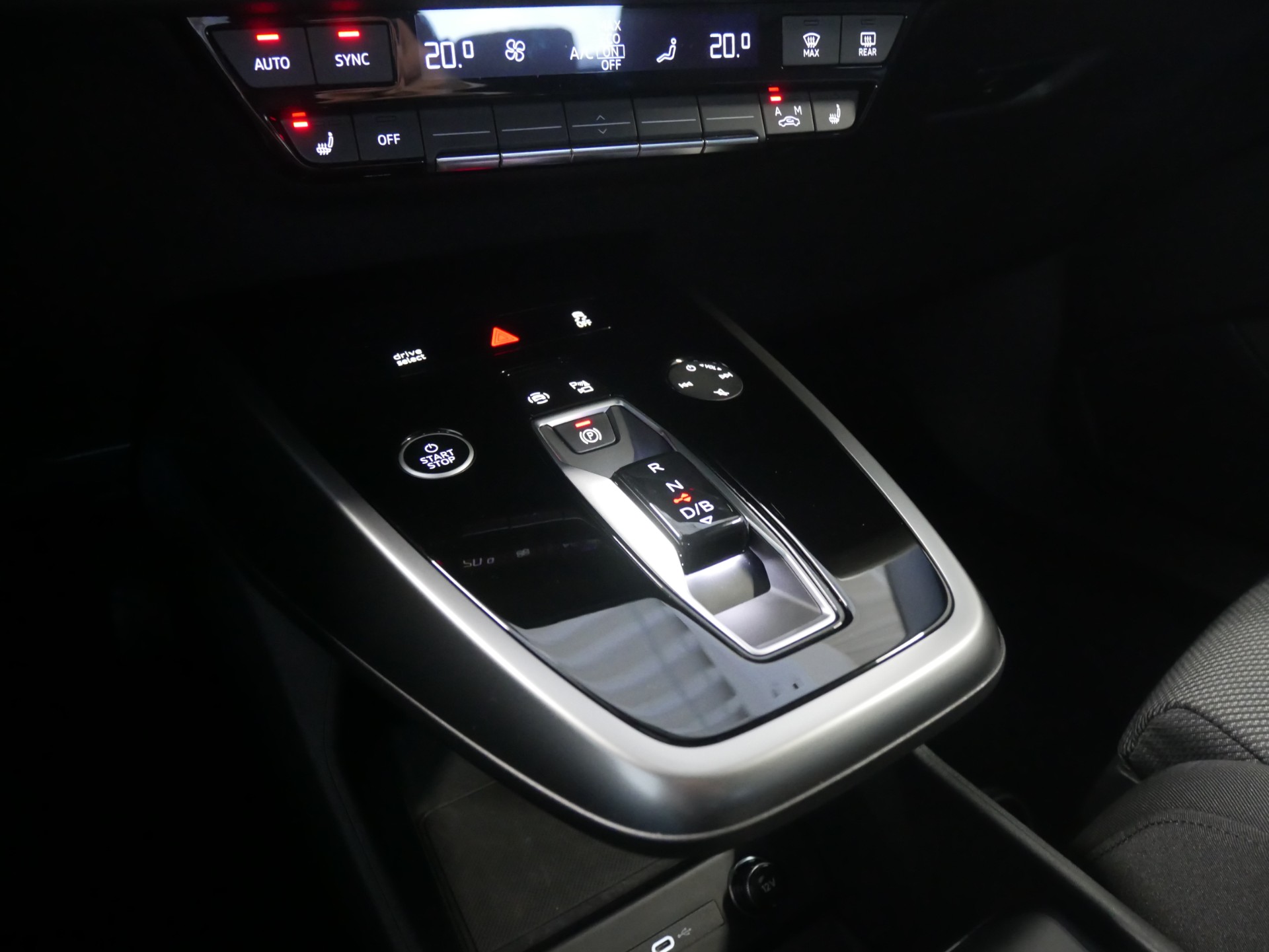 AUDI Q4 e-tron 2024