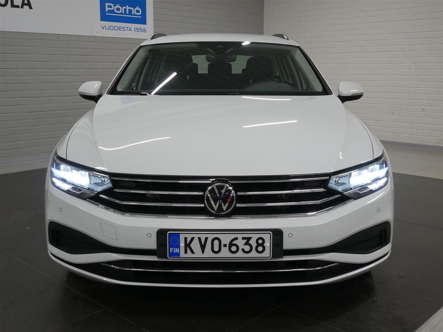 VOLKSWAGEN Passat 2024