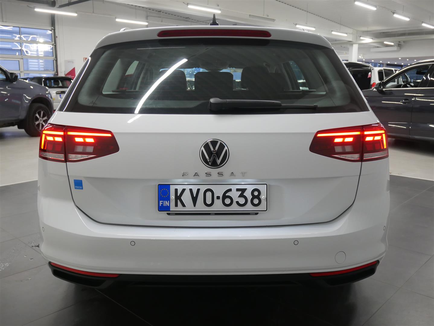 VOLKSWAGEN Passat 2024