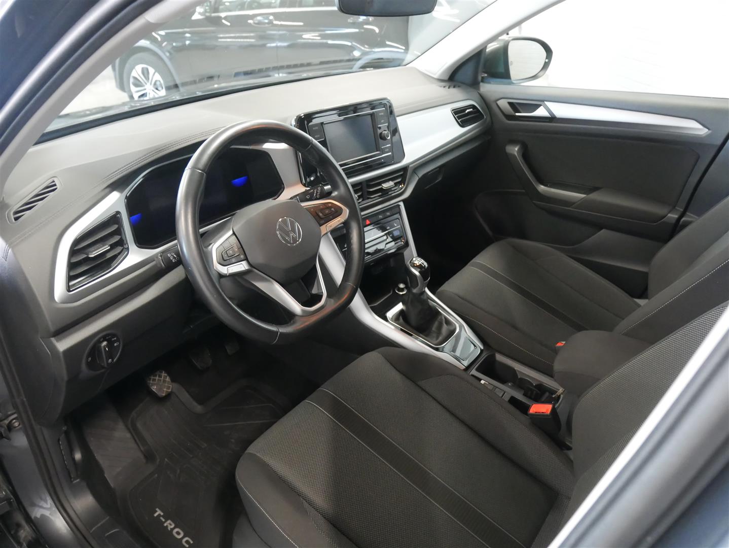VOLKSWAGEN T-Roc 2023