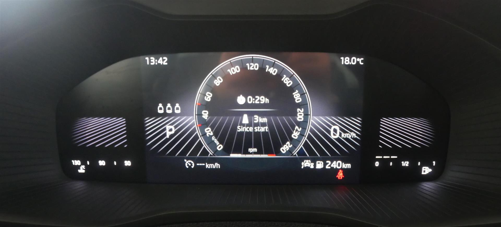 SKODA Karoq 2023