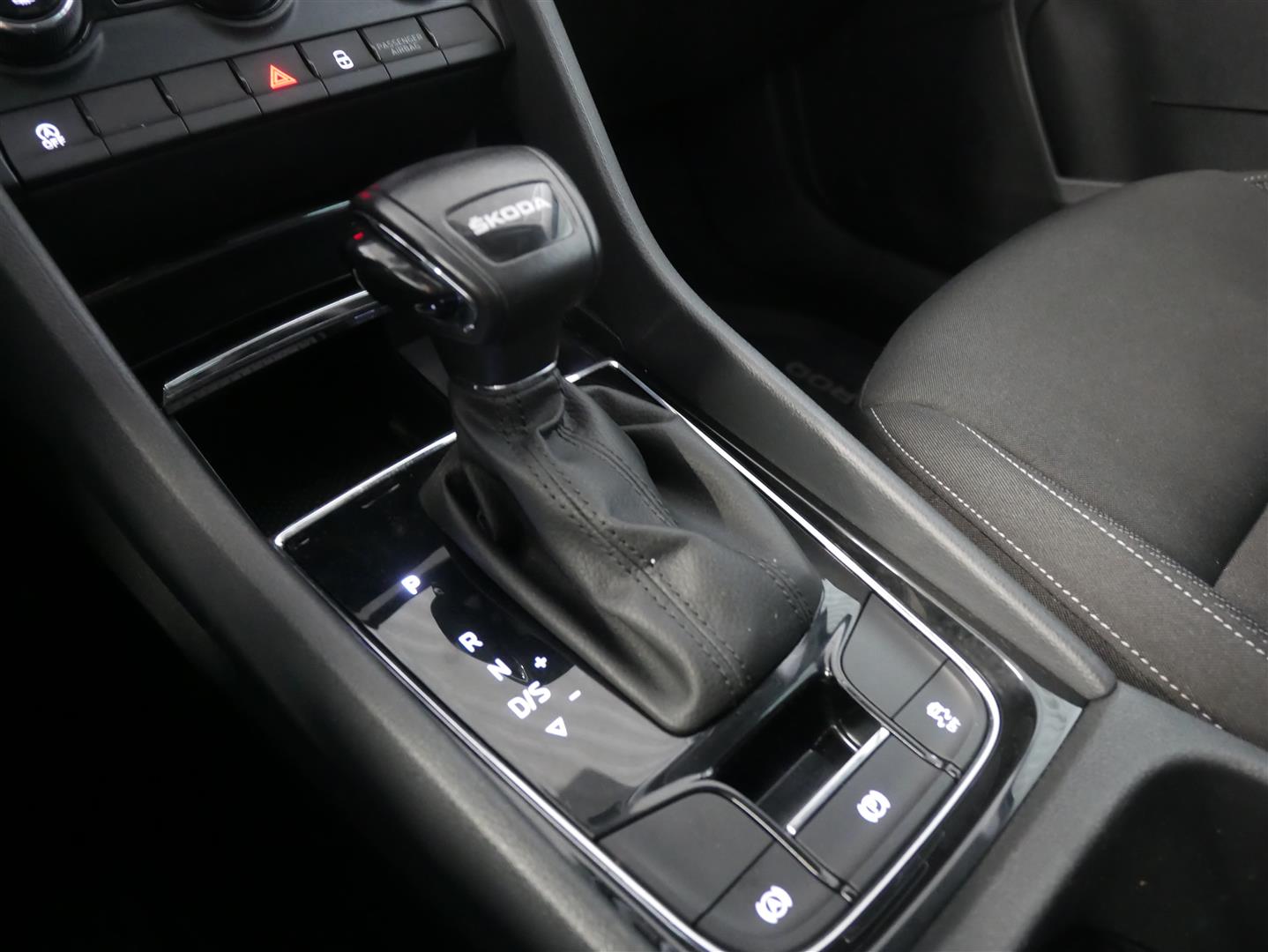 SKODA Karoq 2023