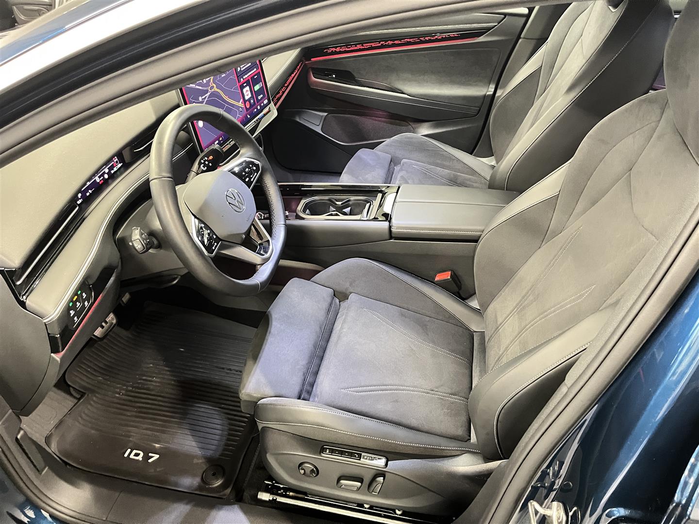 VOLKSWAGEN ID.7 2024