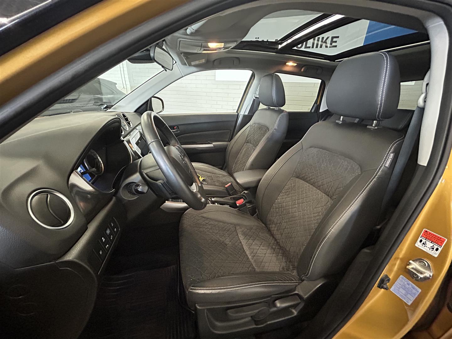 SUZUKI Vitara 2023