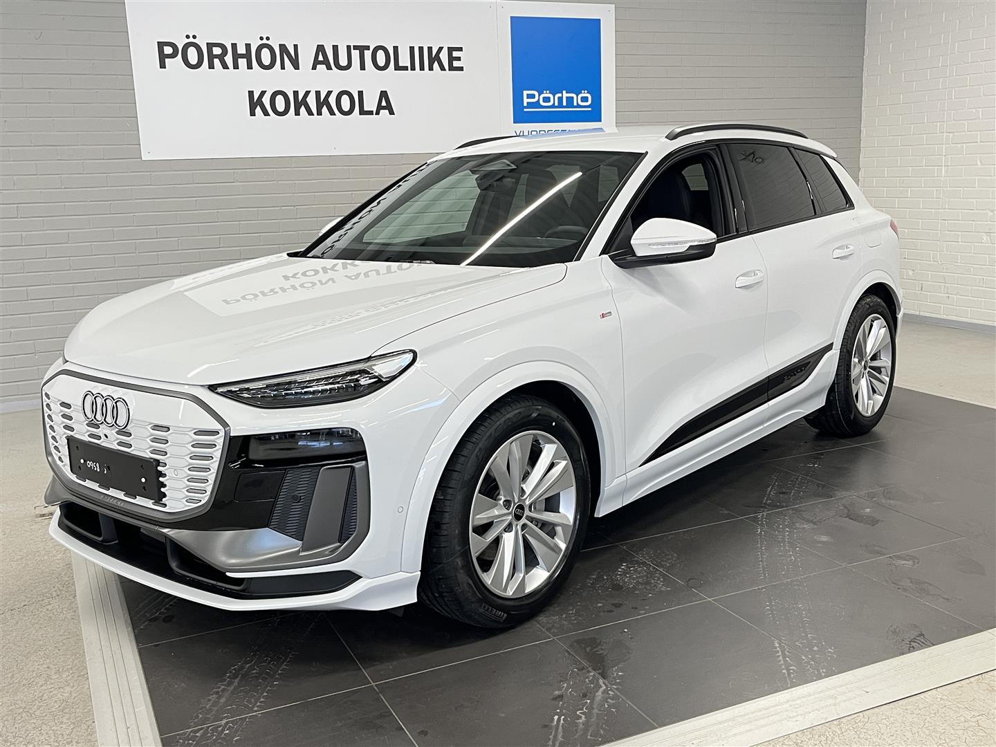 Audi Q6 e-tron 2025