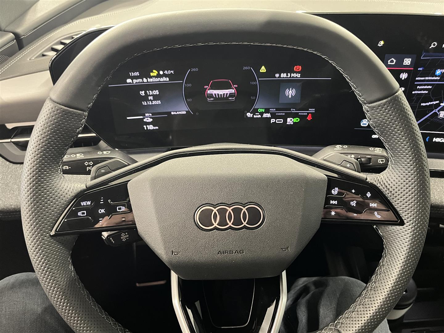 Audi Q6 e-tron 2025