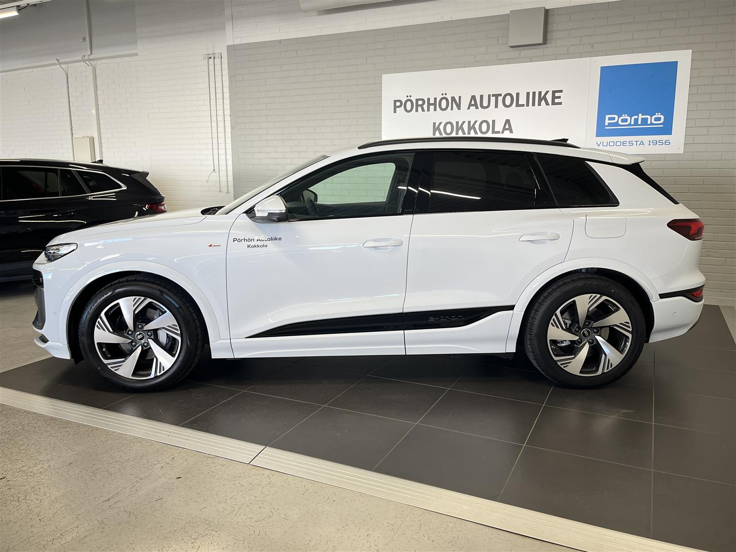 Audi Q6 e-tron 2026