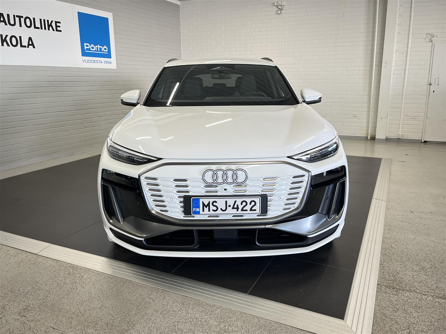 Audi Q6 e-tron 2026