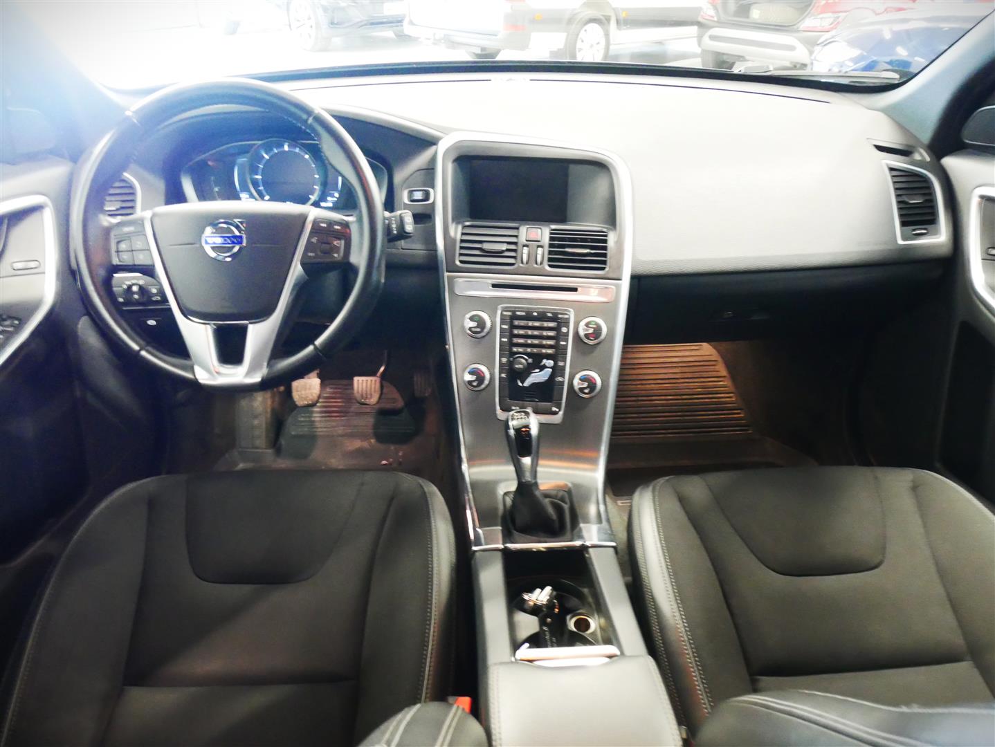 VOLVO XC60 2016