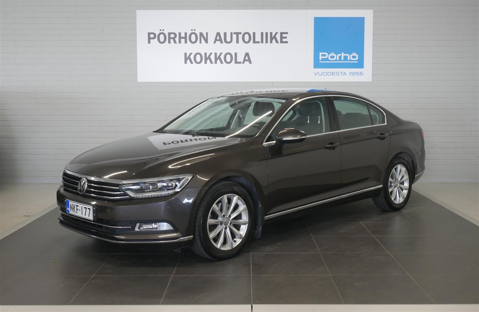VOLKSWAGEN Passat 2016