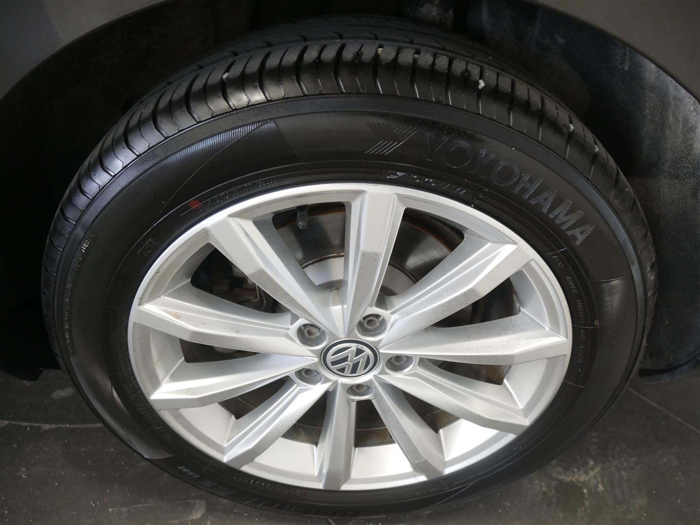 VOLKSWAGEN Passat 2016