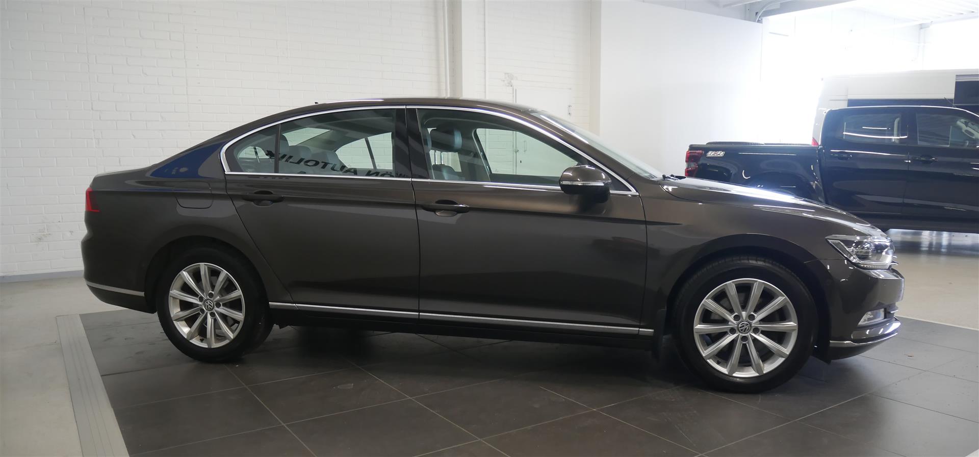 VOLKSWAGEN Passat 2016