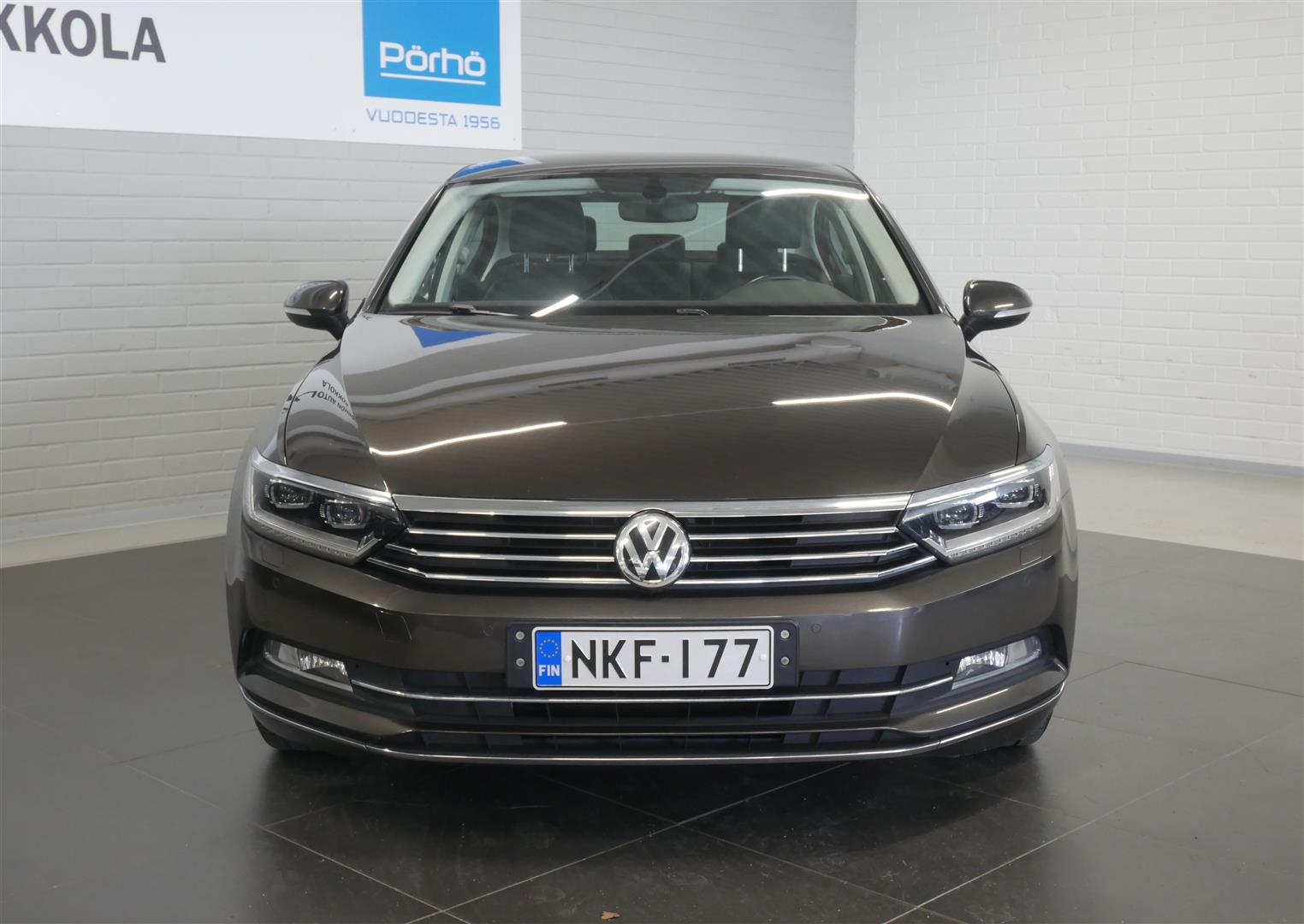 VOLKSWAGEN Passat 2016