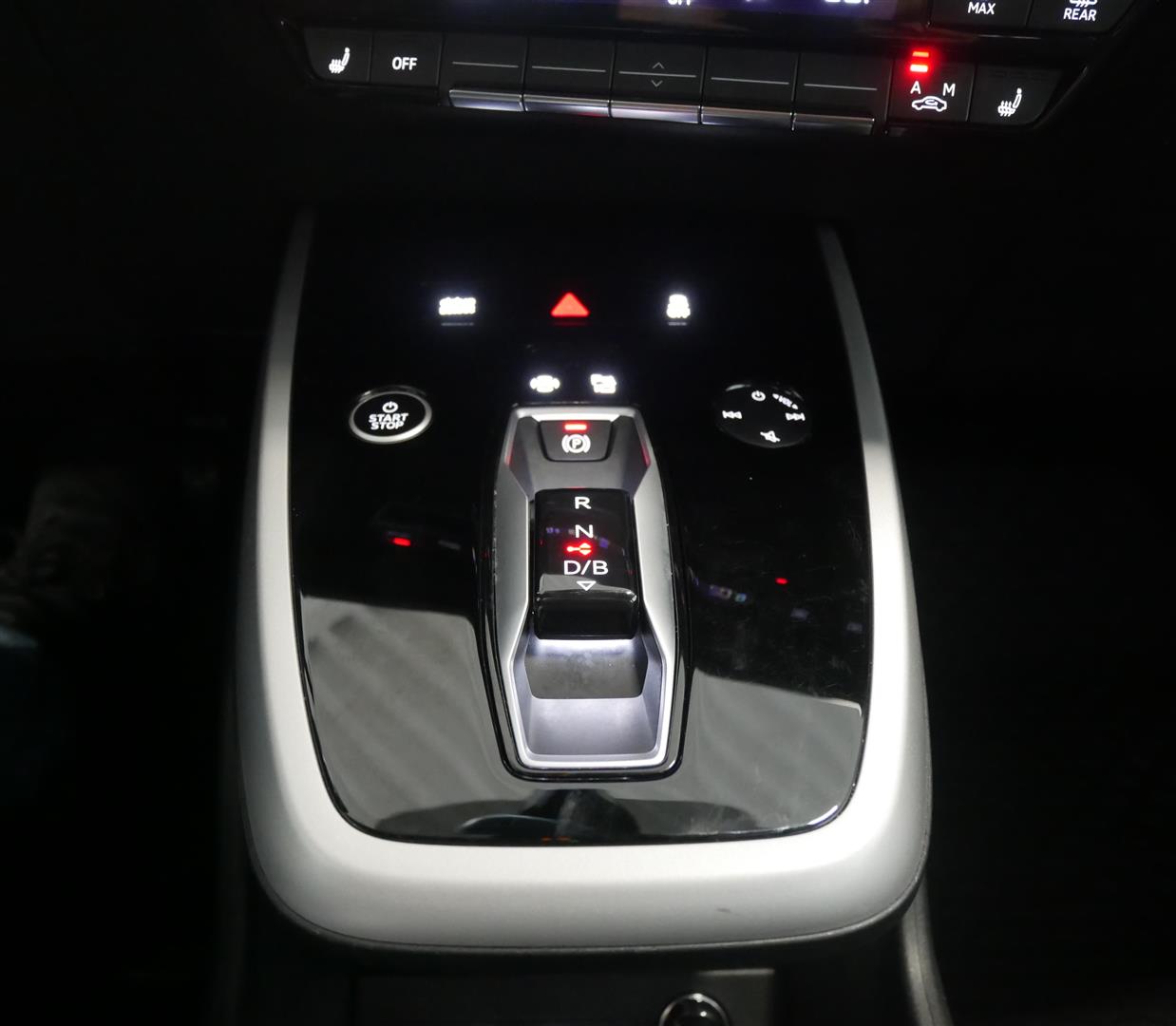 AUDI Q4 e-tron 2024