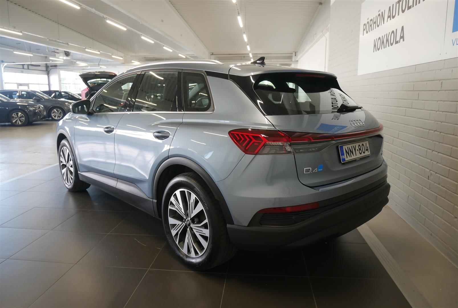 AUDI Q4 e-tron 2024