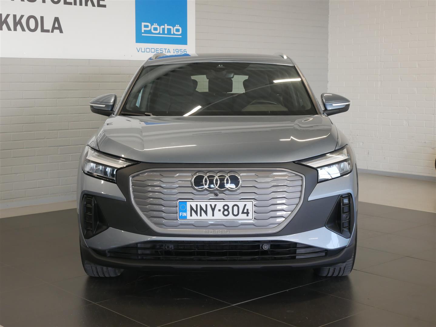 AUDI Q4 e-tron 2024