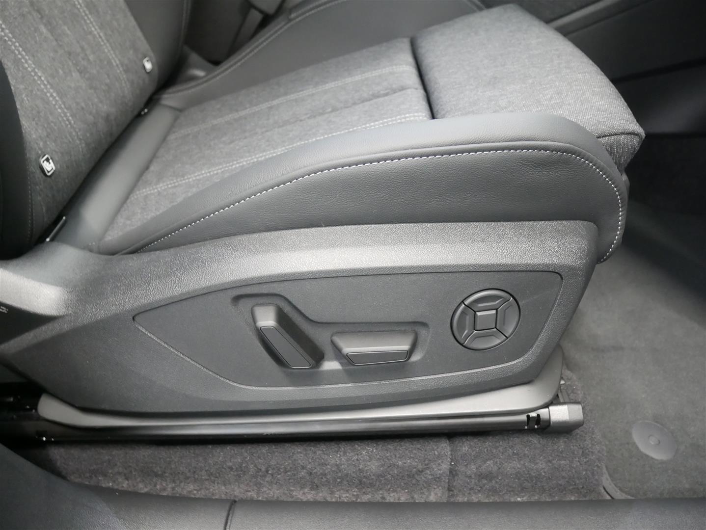 Audi Q6 e-tron 2026