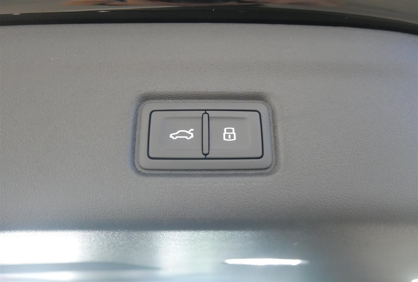 Audi Q6 e-tron 2026