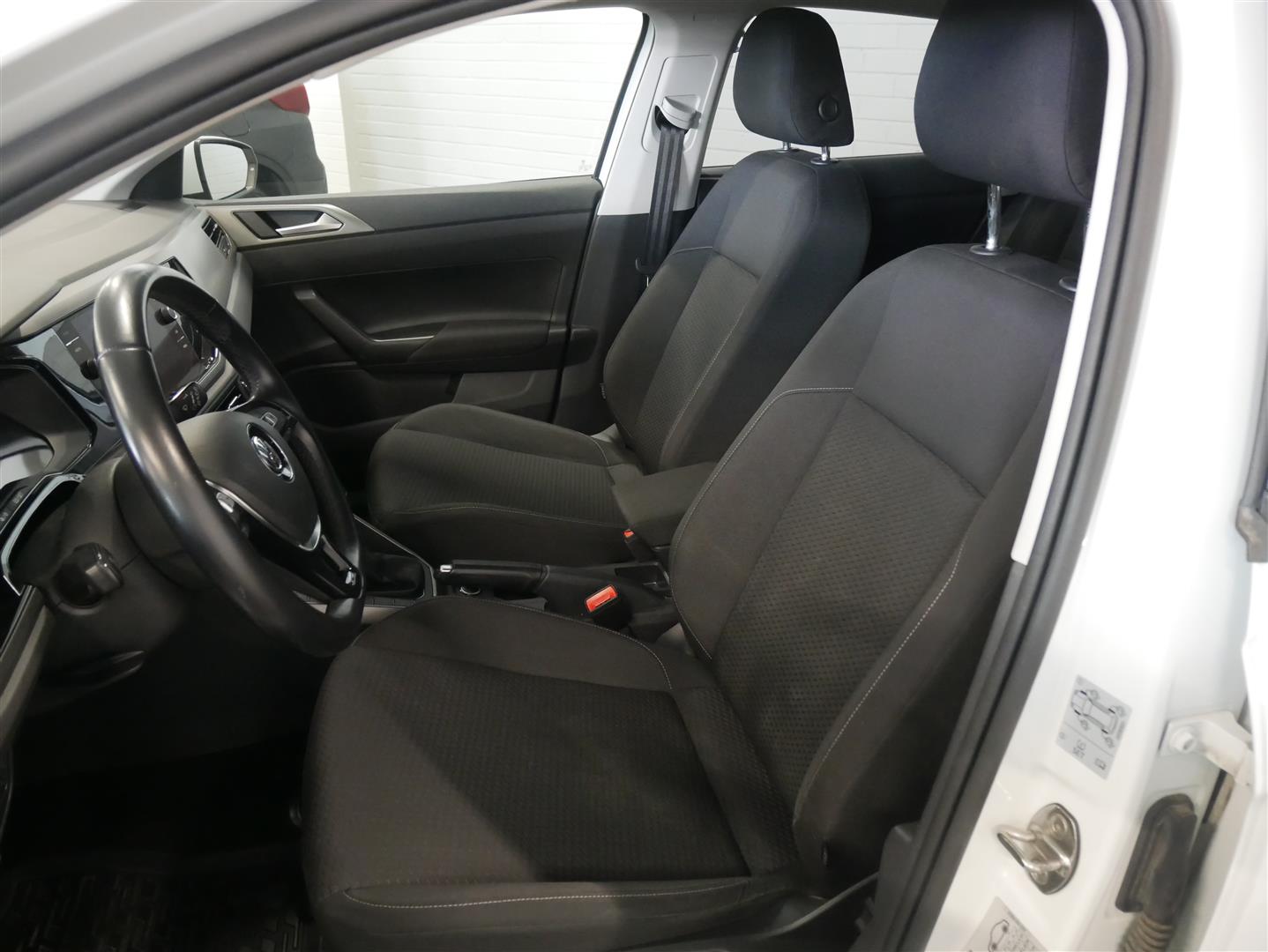 VOLKSWAGEN Polo 2018