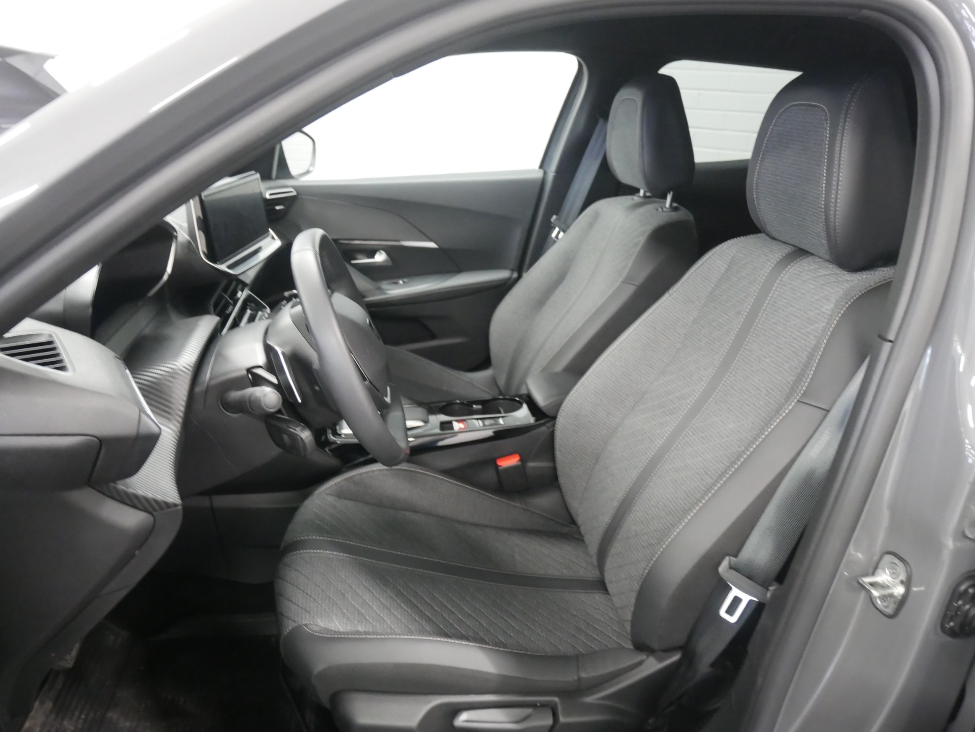 PEUGEOT 2008 2023