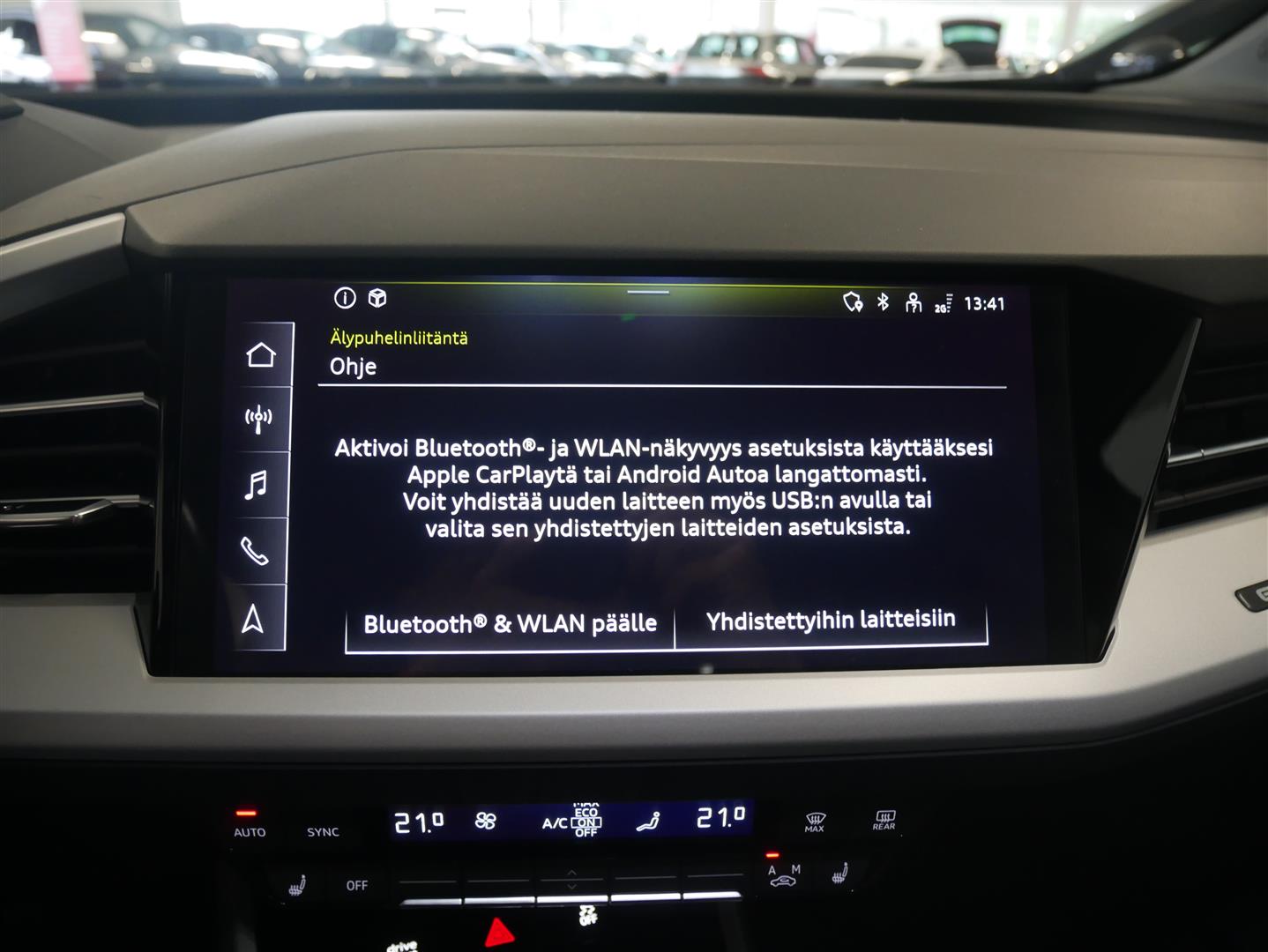 AUDI Q4 e-tron 2024