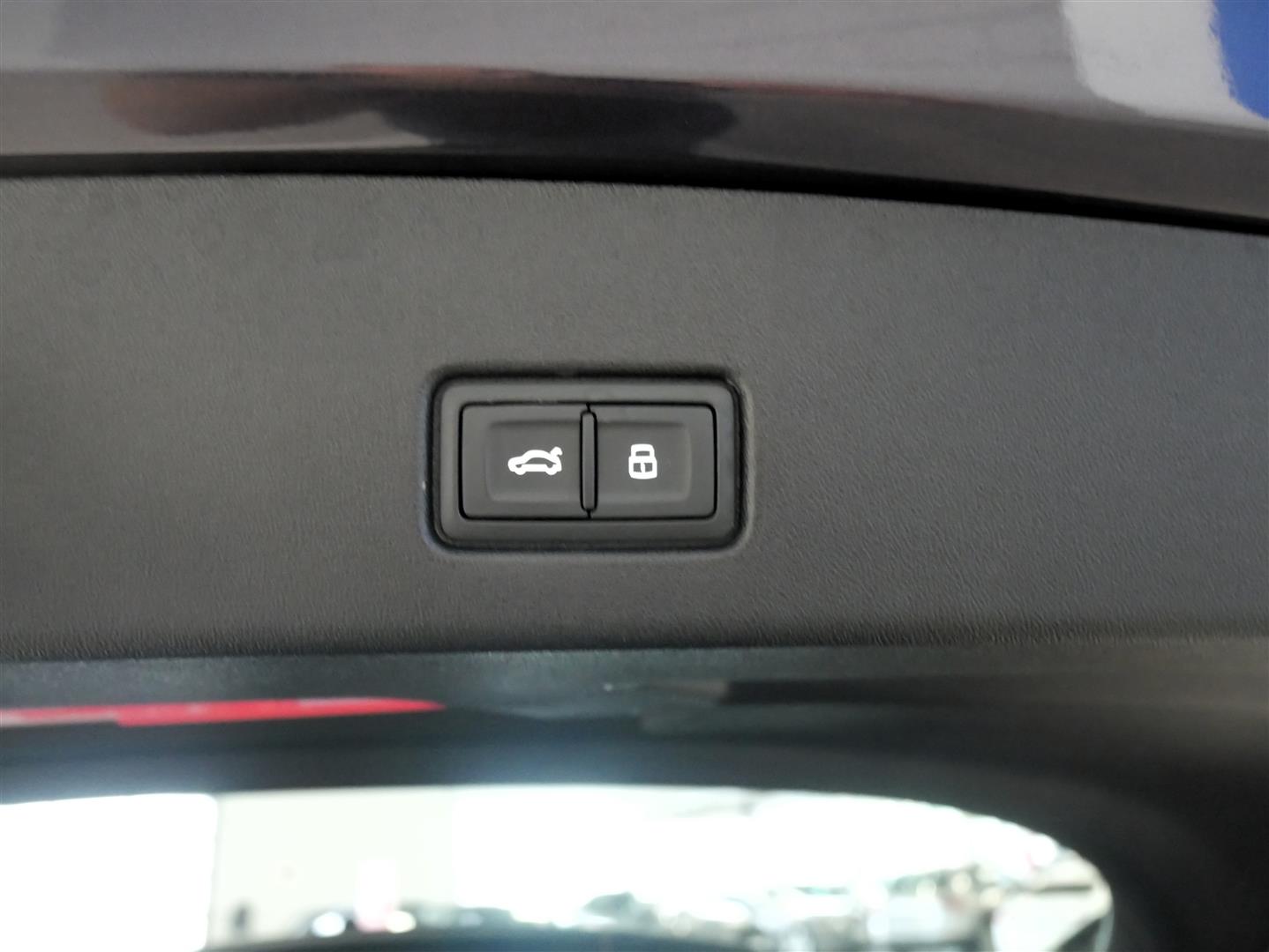 AUDI Q4 e-tron 2024