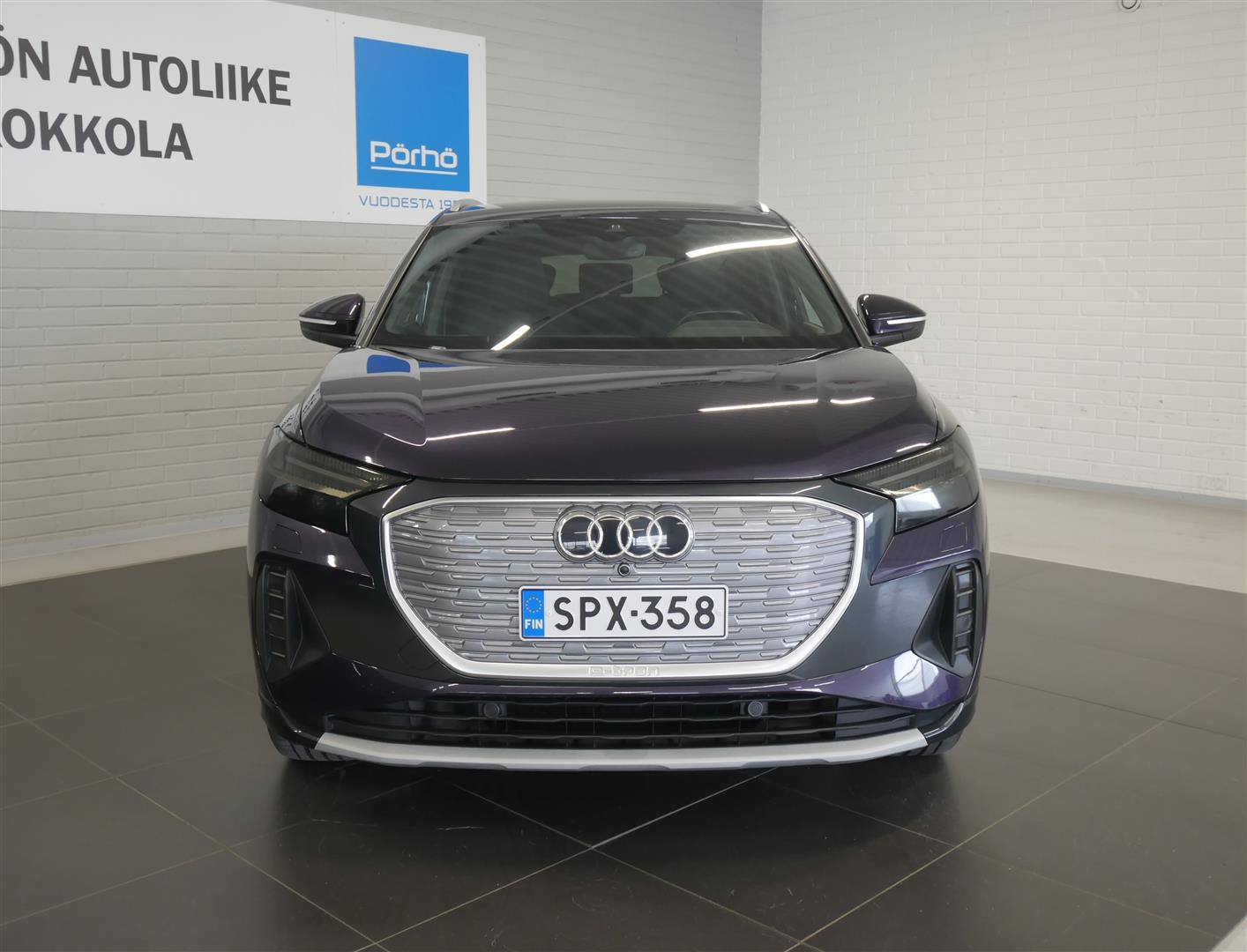 AUDI Q4 e-tron 2024