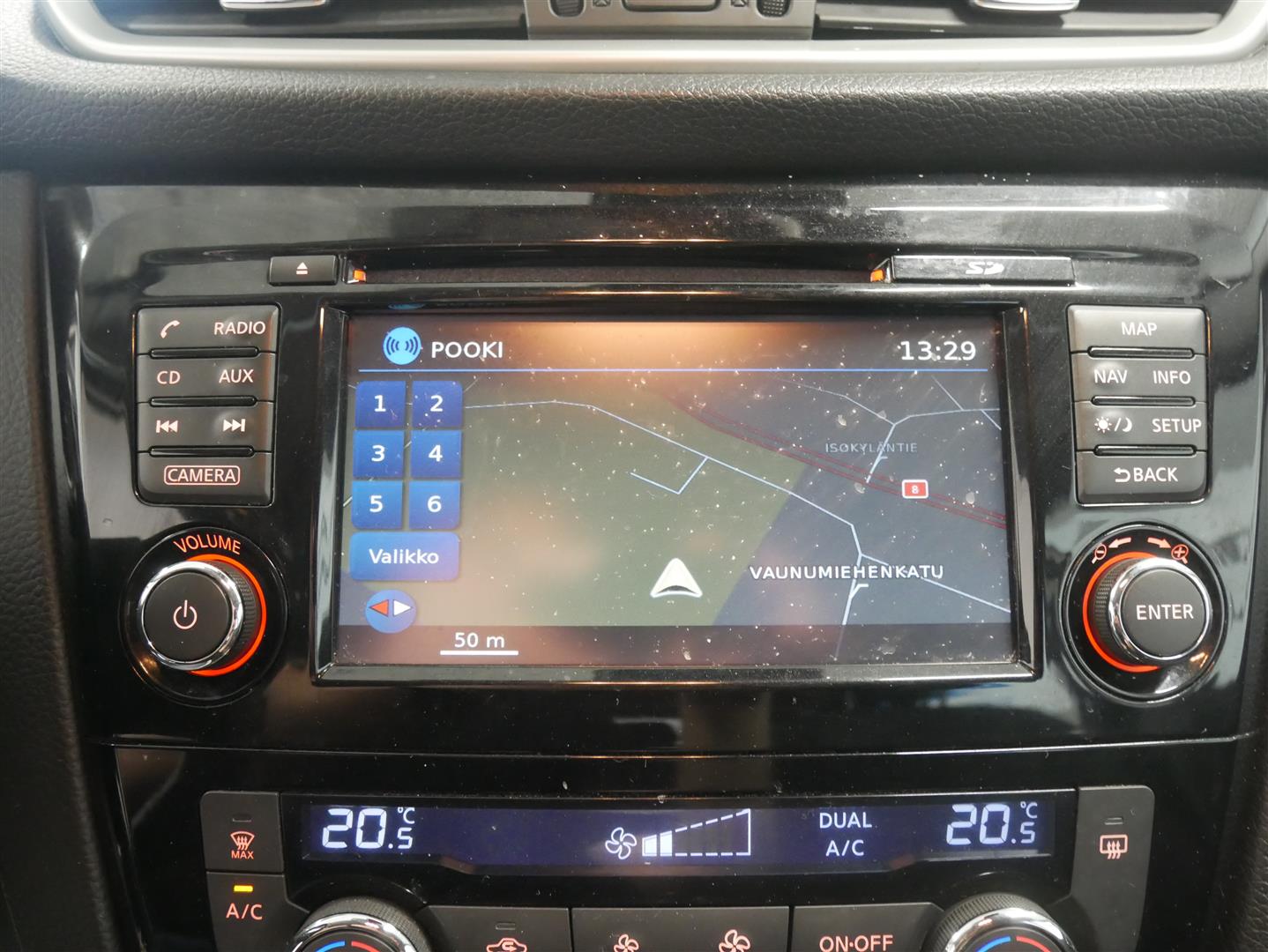 NISSAN Qashqai 2015