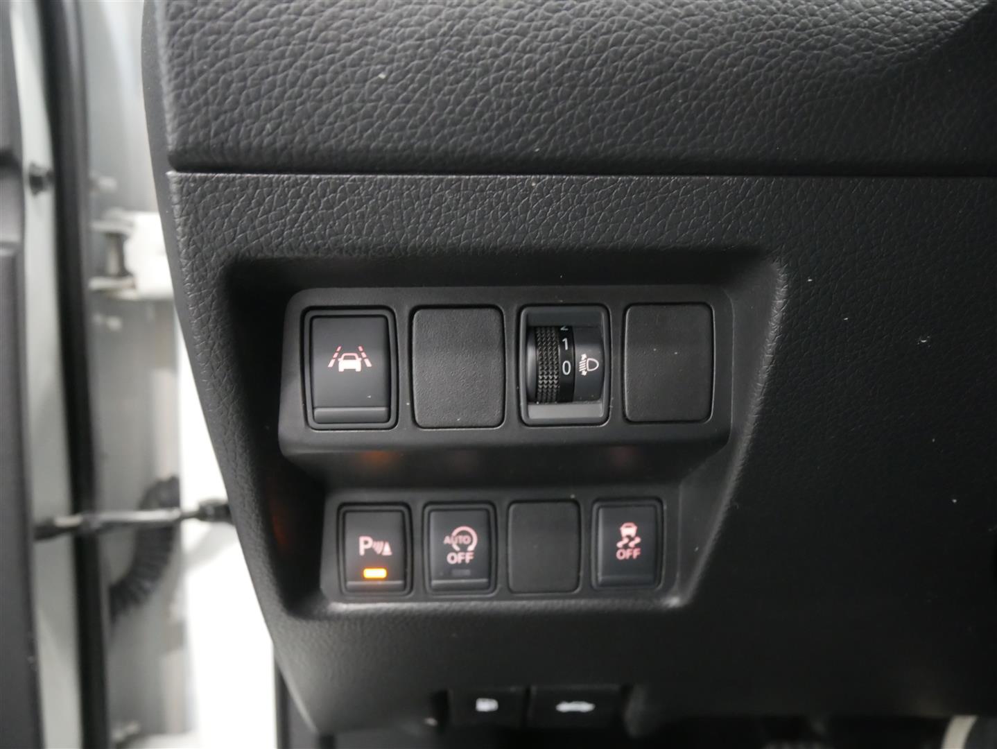 NISSAN Qashqai 2015