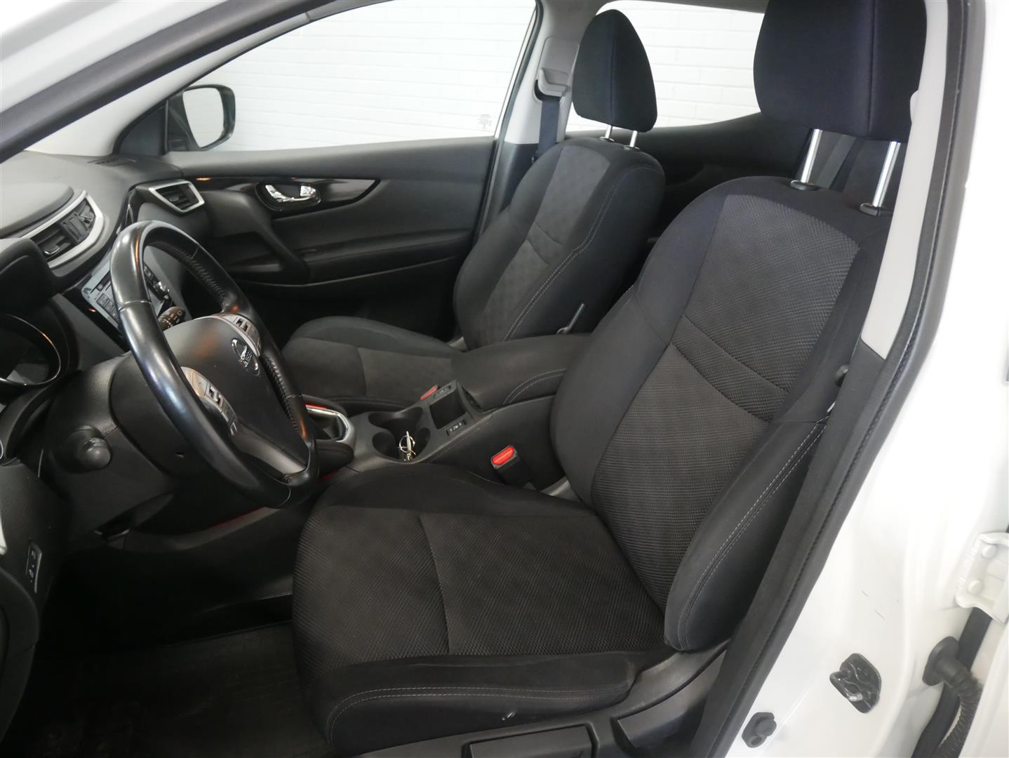 NISSAN Qashqai 2015