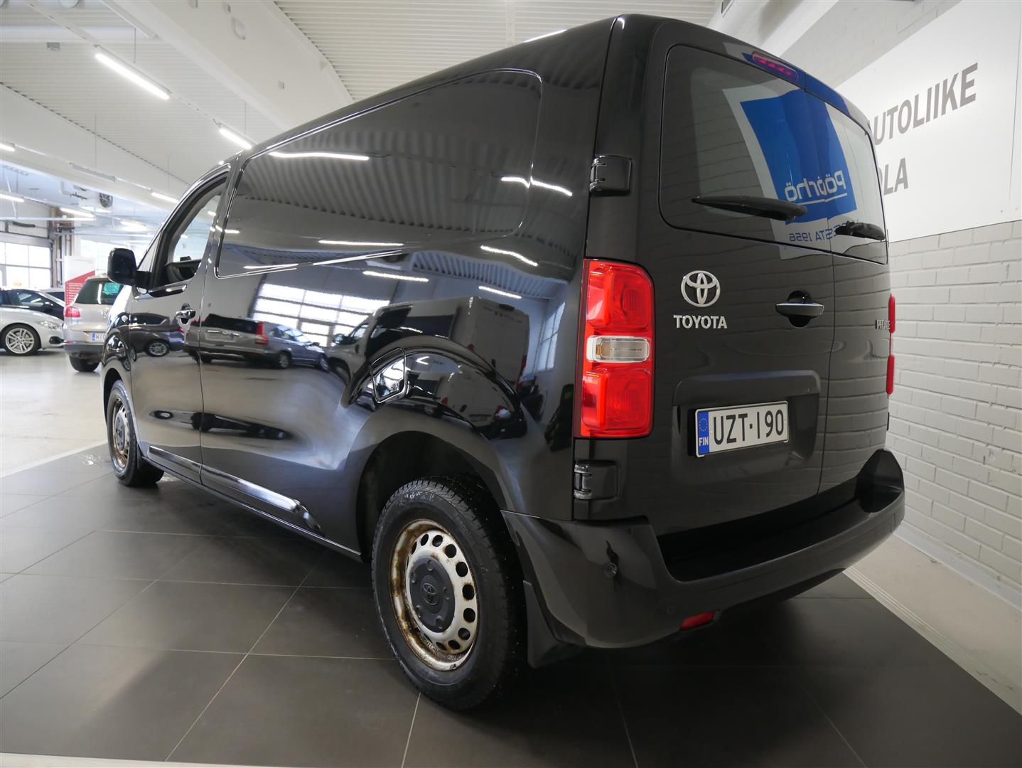 TOYOTA Proace 2017