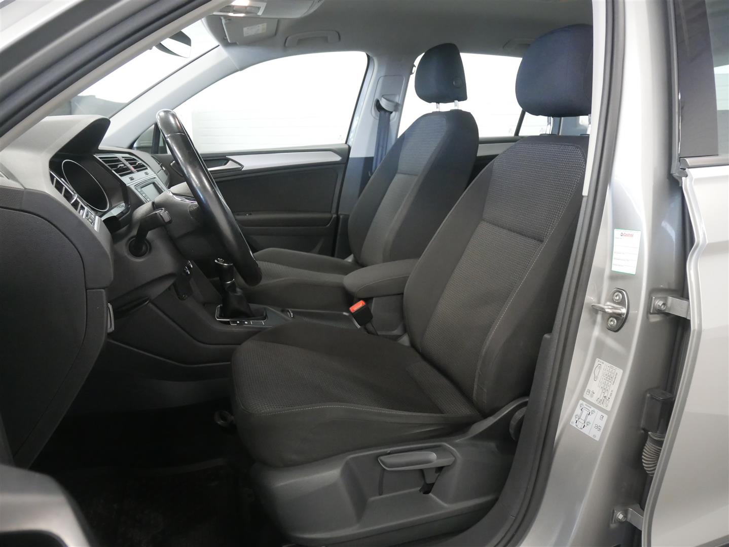VOLKSWAGEN Tiguan 2016