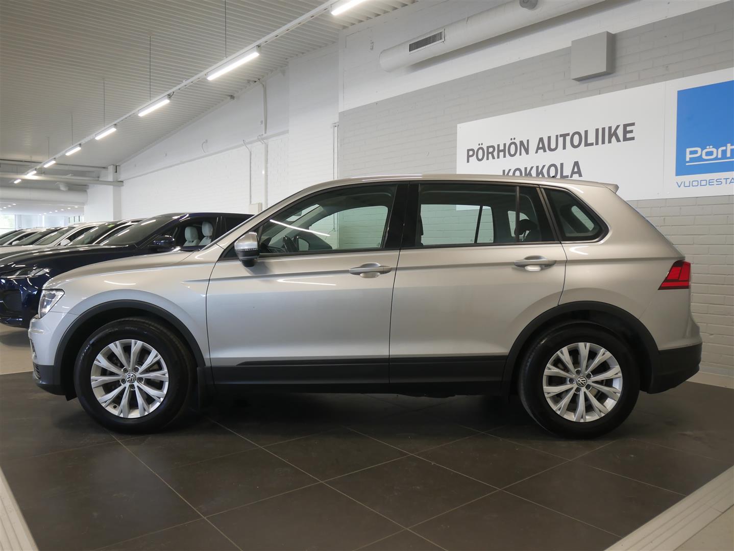 VOLKSWAGEN Tiguan 2016