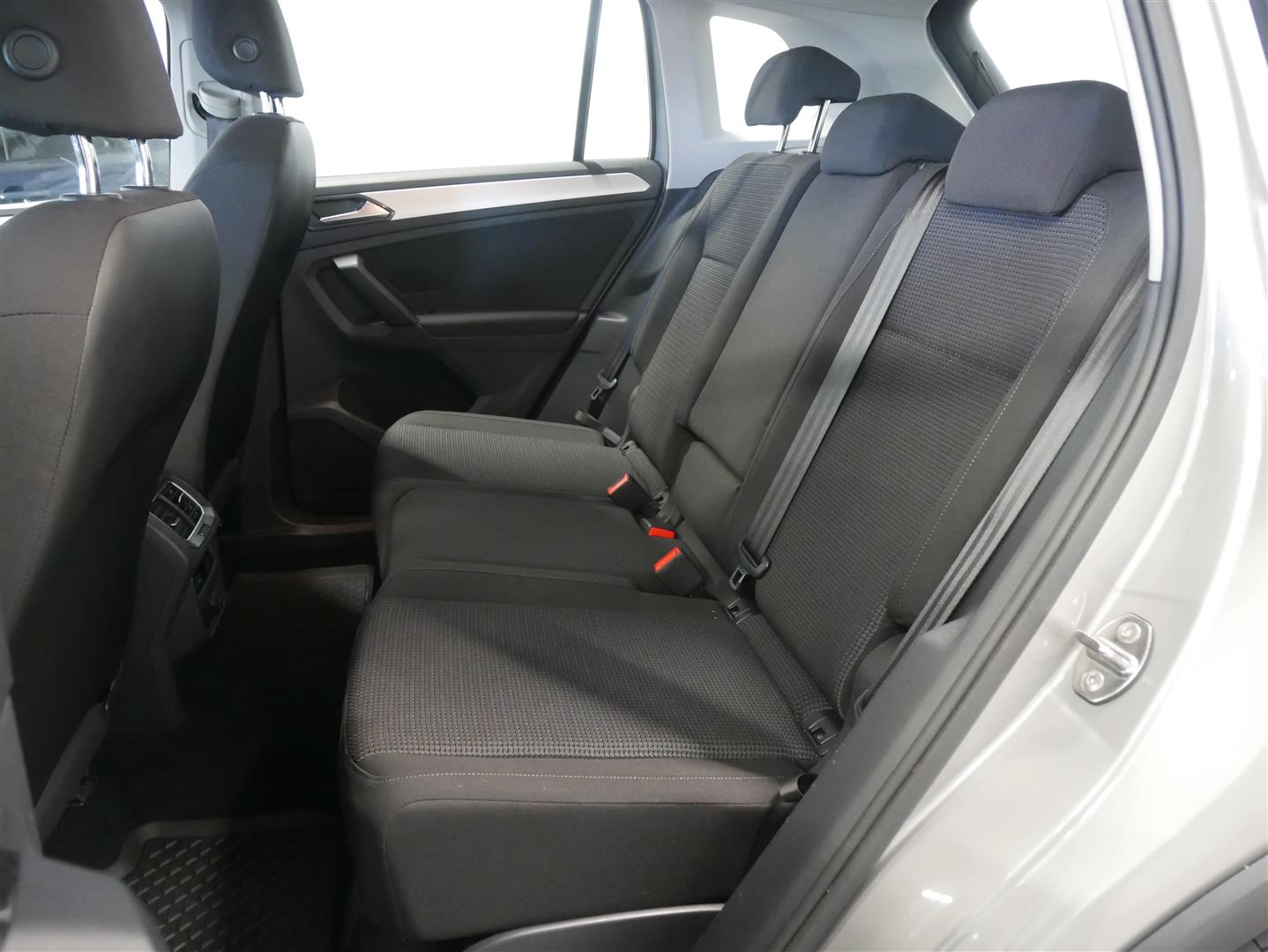 VOLKSWAGEN Tiguan 2016