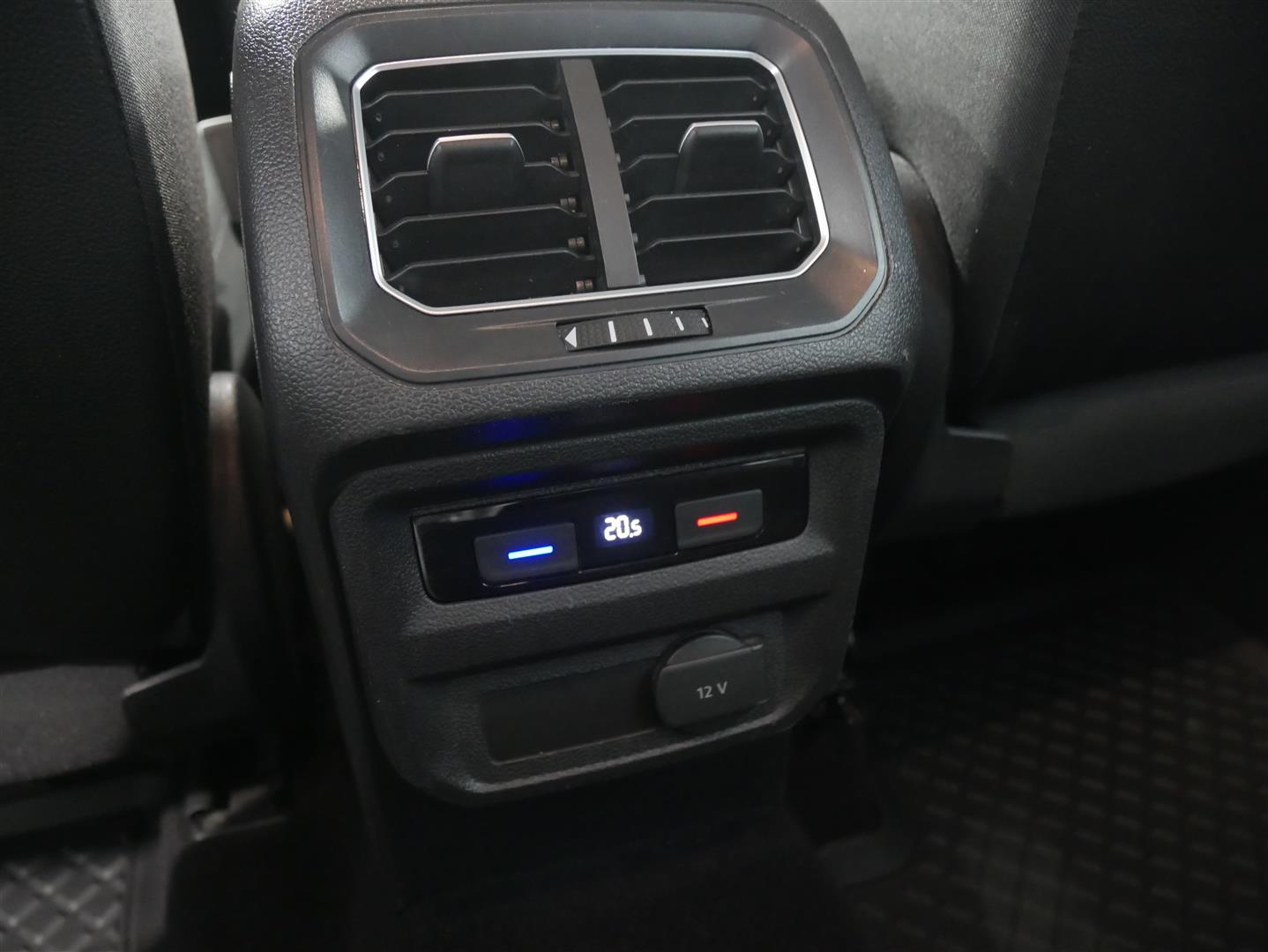 VOLKSWAGEN Tiguan 2016