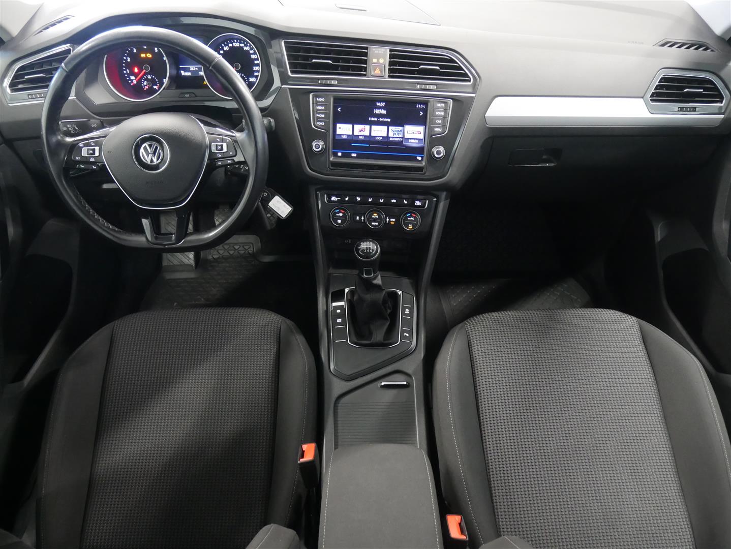 VOLKSWAGEN Tiguan 2016