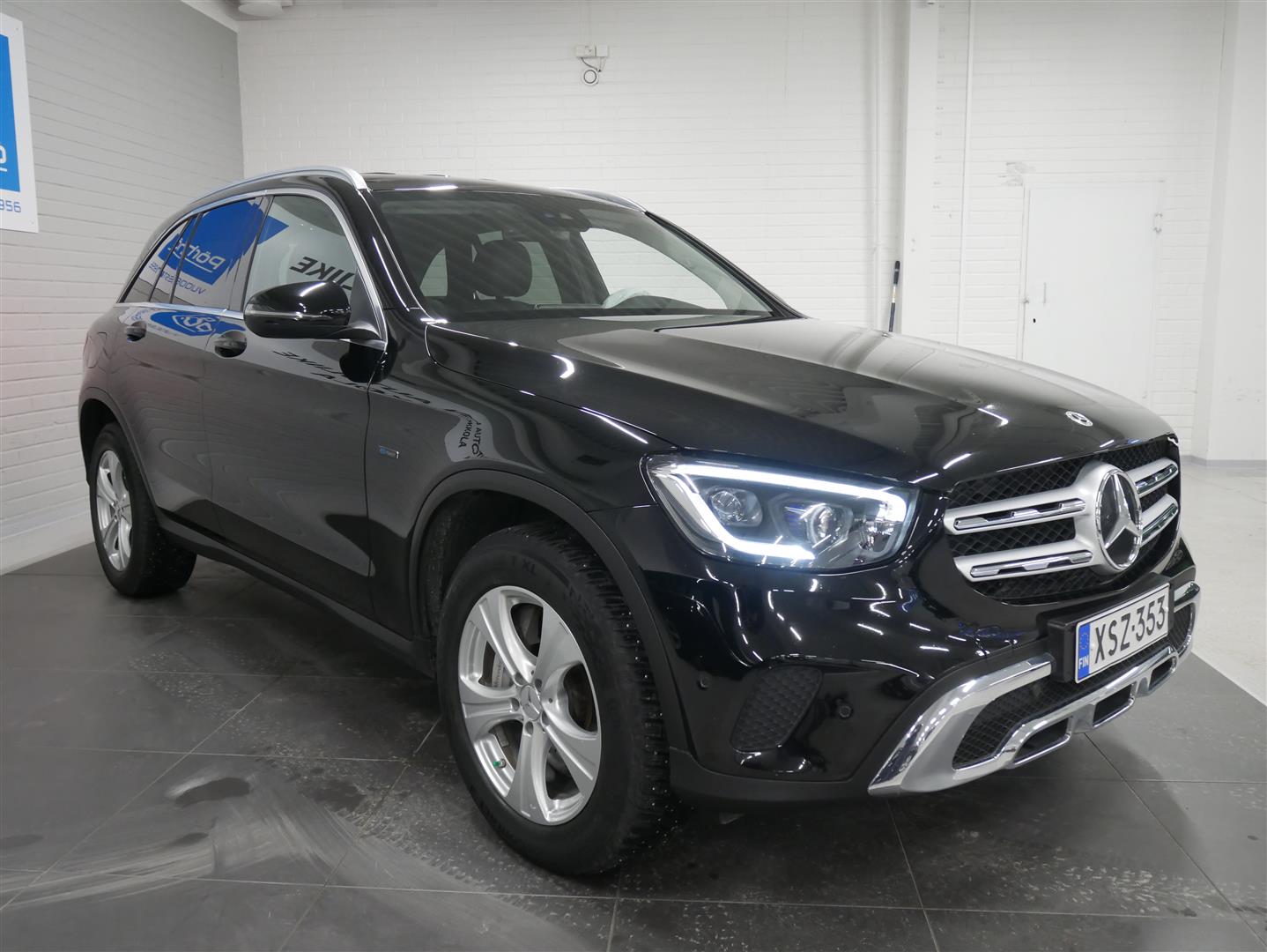MERCEDES-BENZ GLC 2021