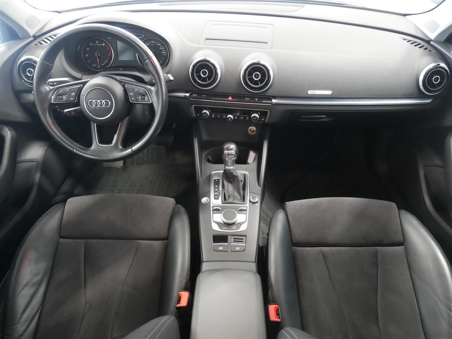 AUDI A3 2016