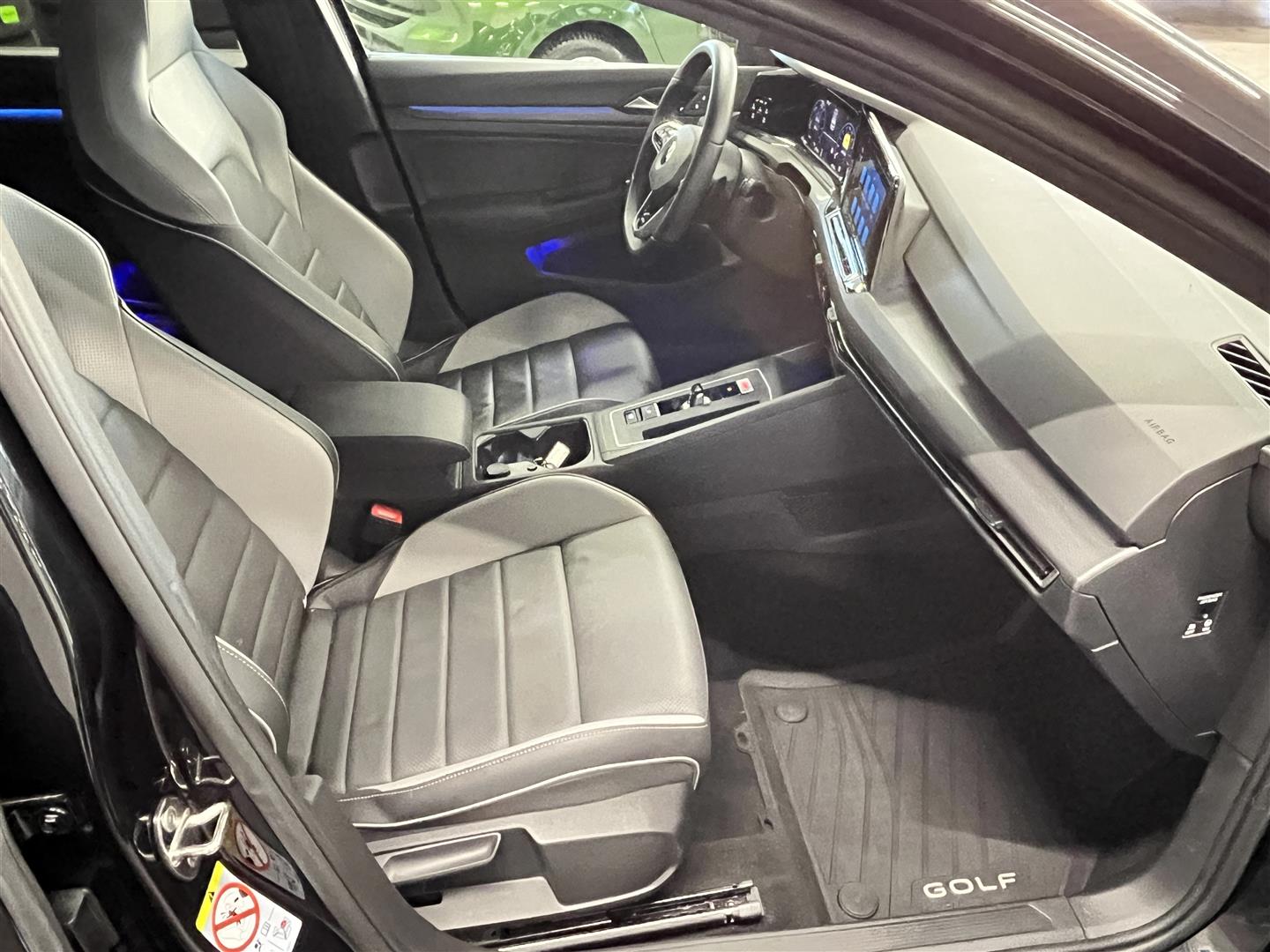 VOLKSWAGEN Golf 2021