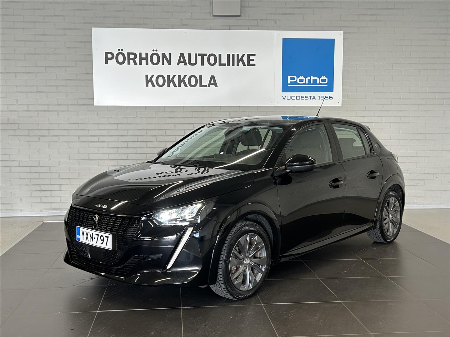 PEUGEOT e-208 2021
