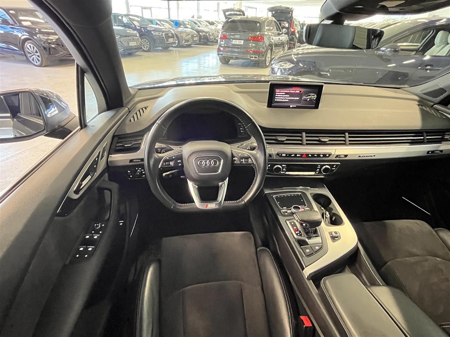 AUDI Q7 2018