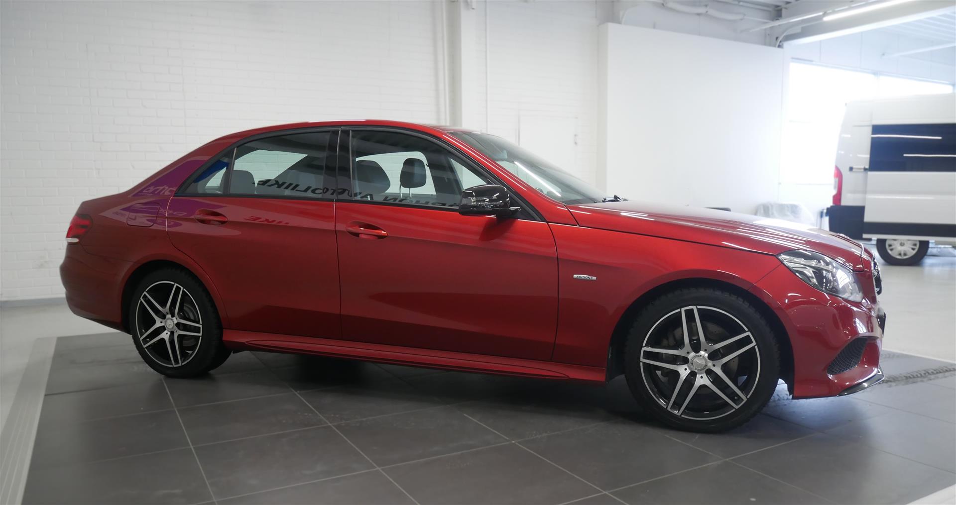 MERCEDES-BENZ E 2016