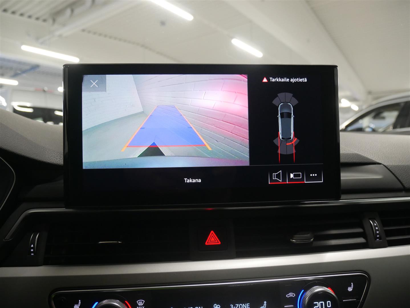 AUDI A4 allroad quattro 2023