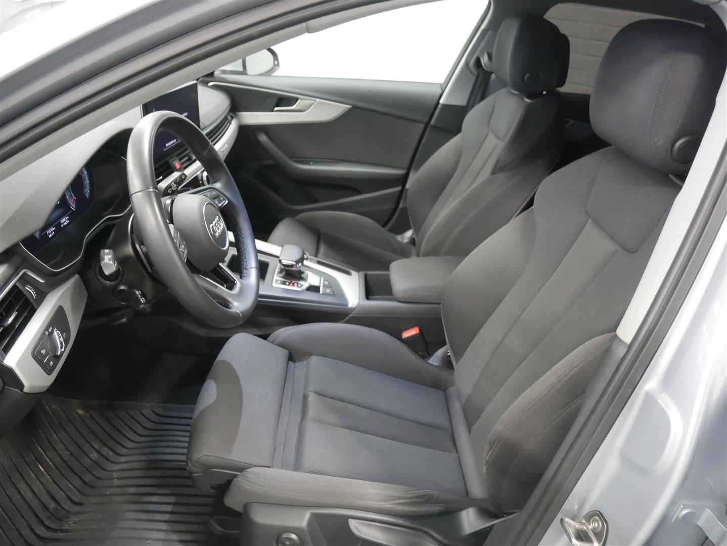 AUDI A4 allroad quattro 2023