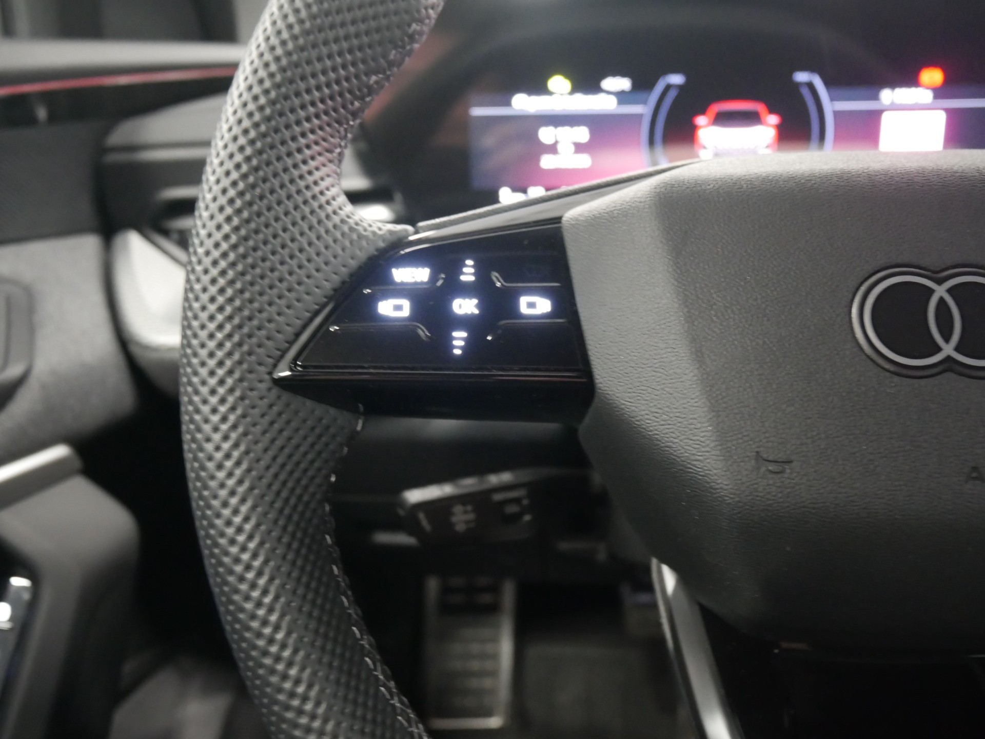 AUDI Q5 2025