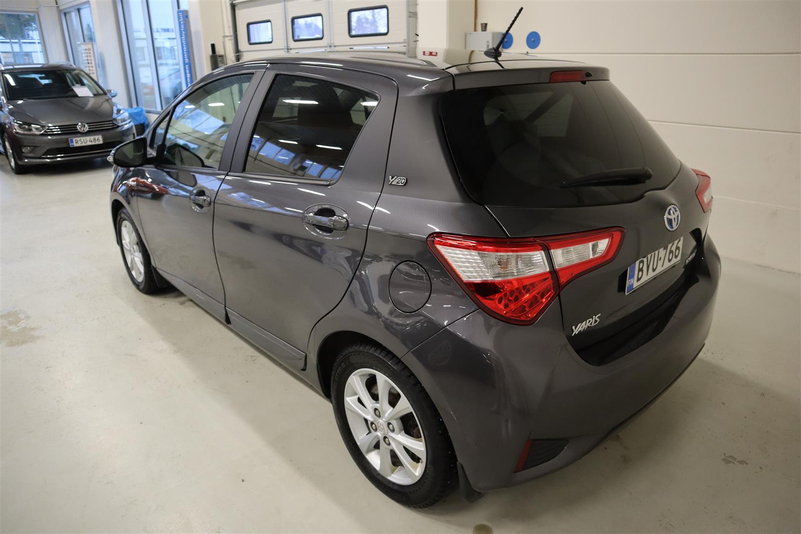 TOYOTA Yaris 2019