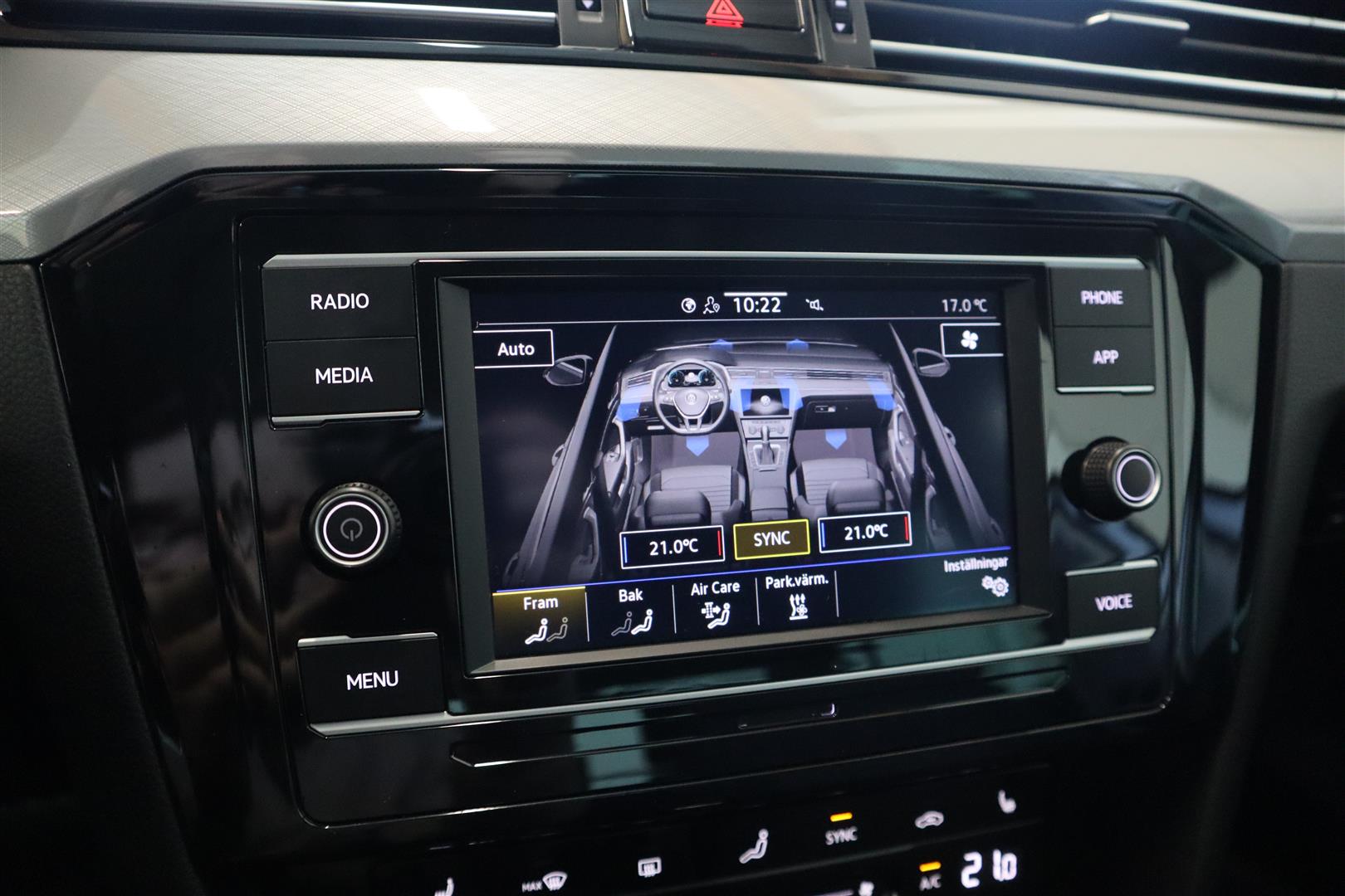 VOLKSWAGEN Passat 2022