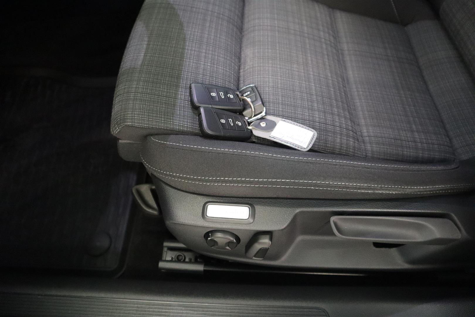 VOLKSWAGEN Passat 2022