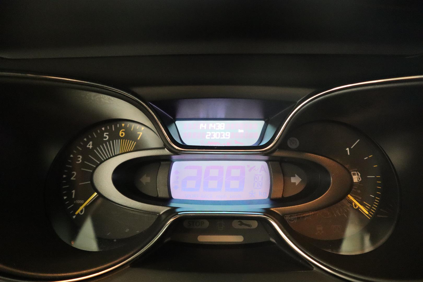 RENAULT Captur 2015